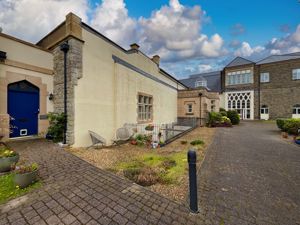 Photo 17- click for photo gallery